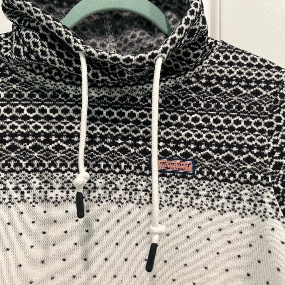 Vineyard Vines Women's Black and White Cowl Neck Sweater